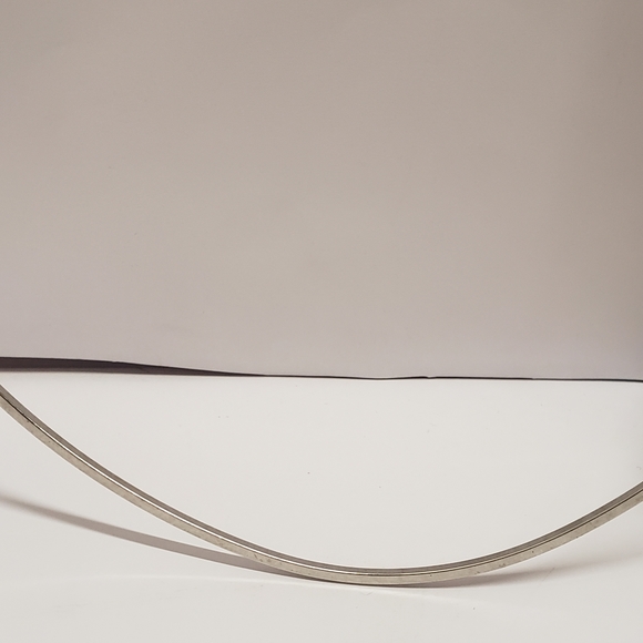 Minimalist Silvertone Thin Metal Choker - Picture 9 of 9